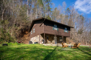 Secluded and Quiet Cabin- The Bear Necessities cabin